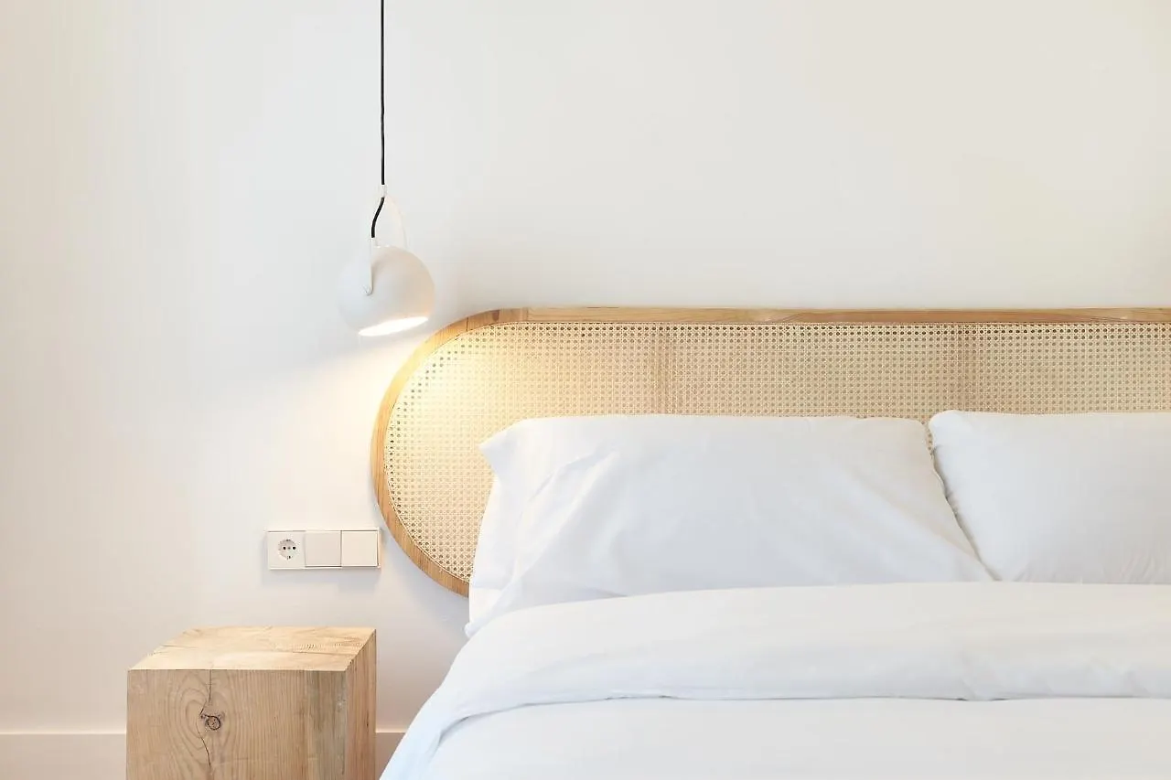 **  Hotel The Mo House Barcelona España