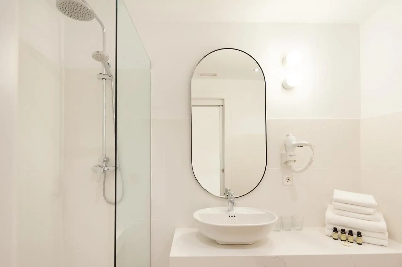 **  Hotel The Mo House Barcelona España